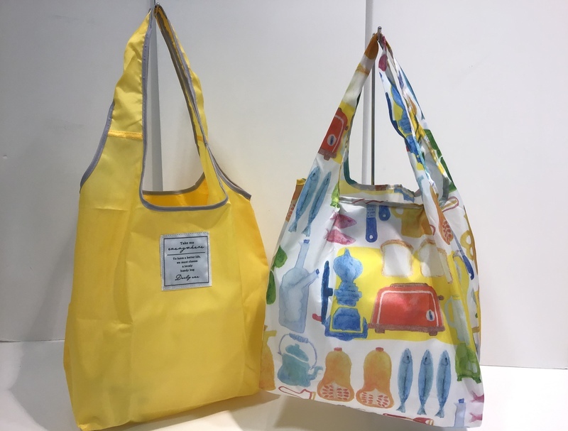 お買い物に便利なバックご用意してます!