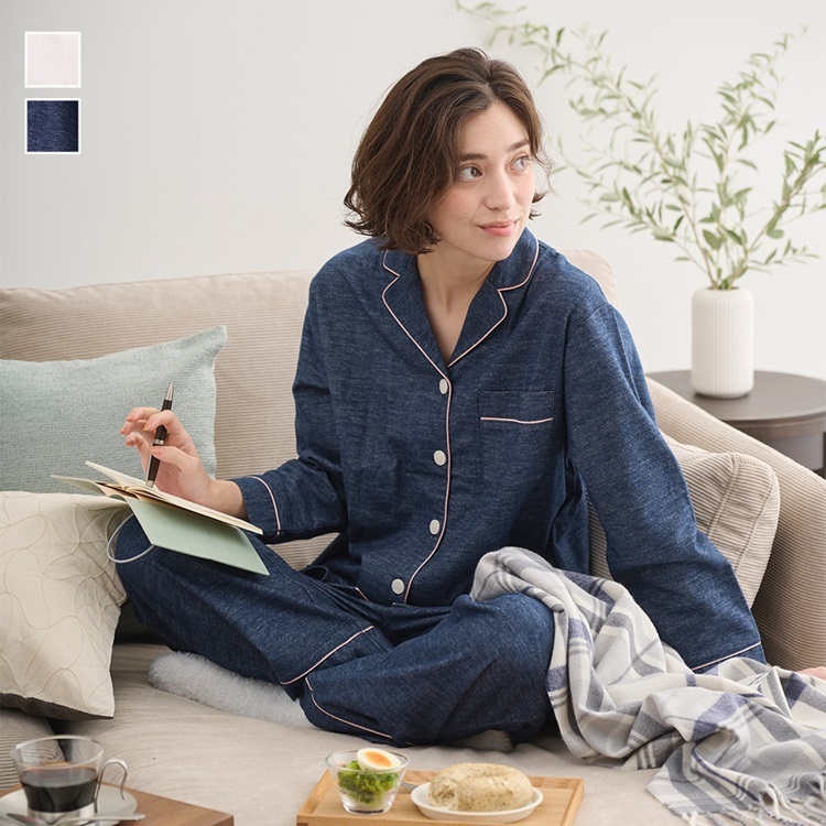 ストレッチ性を備えた起毛フランネルパジャマで極上のナイトタイムを。