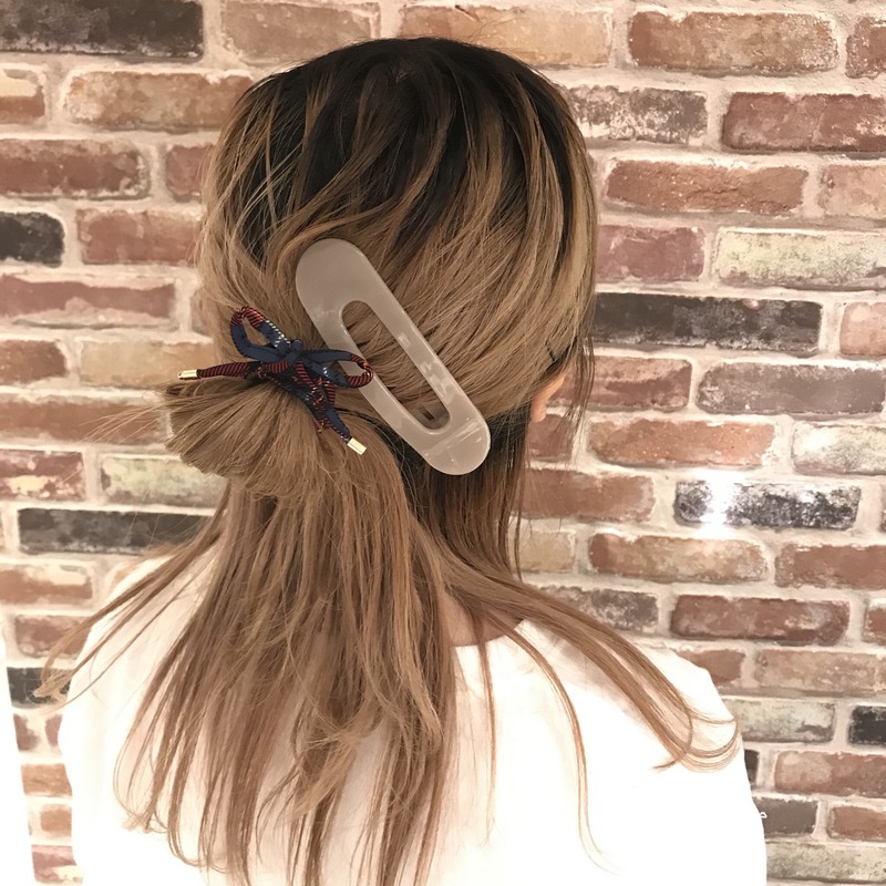 アレンジワイヤーのヘアアレンジ