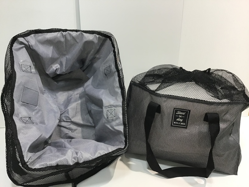 お買い物に便利なバックご用意してます!