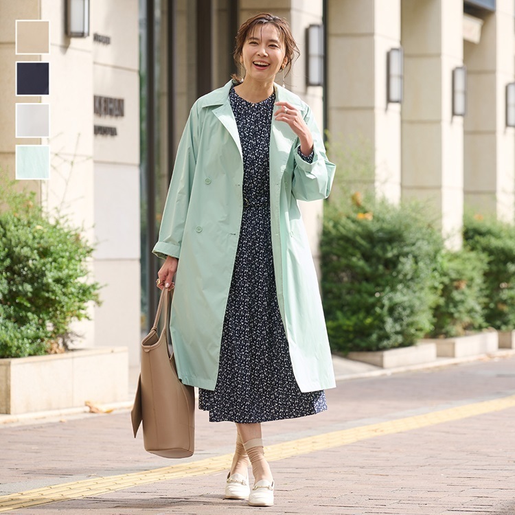 どんな天候でも安心。全天候対応の定番コート