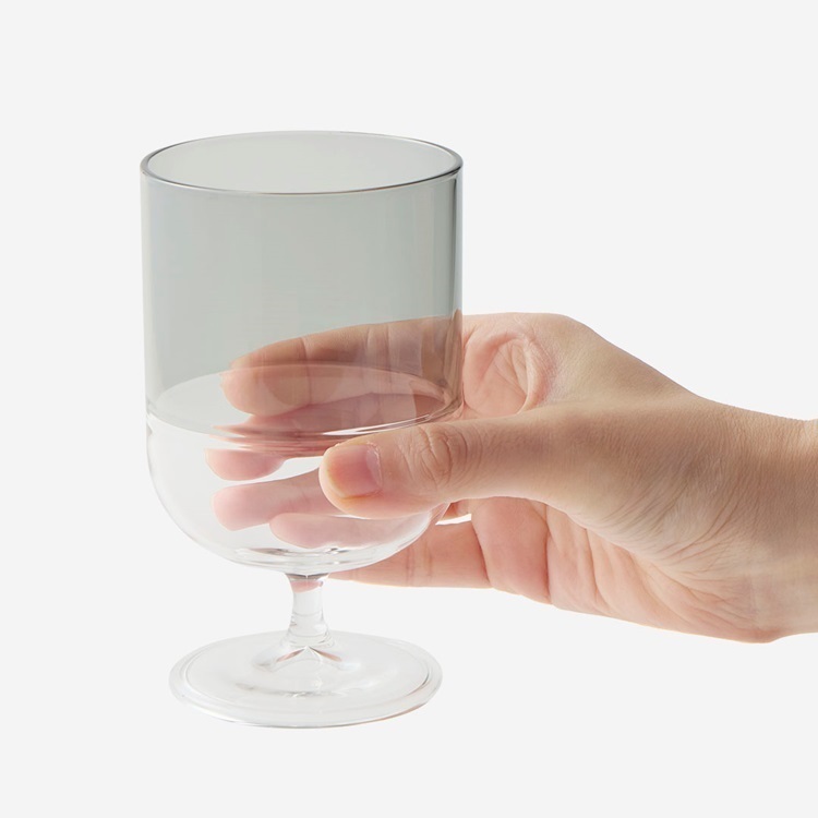 パーティーにおすすめのカラーガラス製ステムグラス